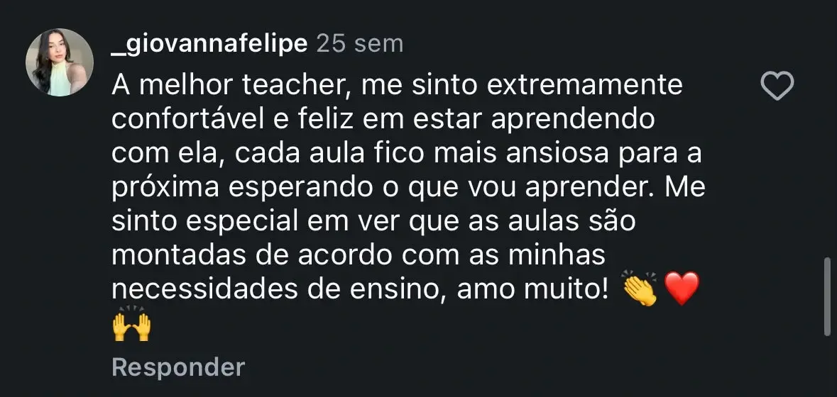 Screenshot de depoimento real sobre aulas alinhadas às necessidades da aluna.